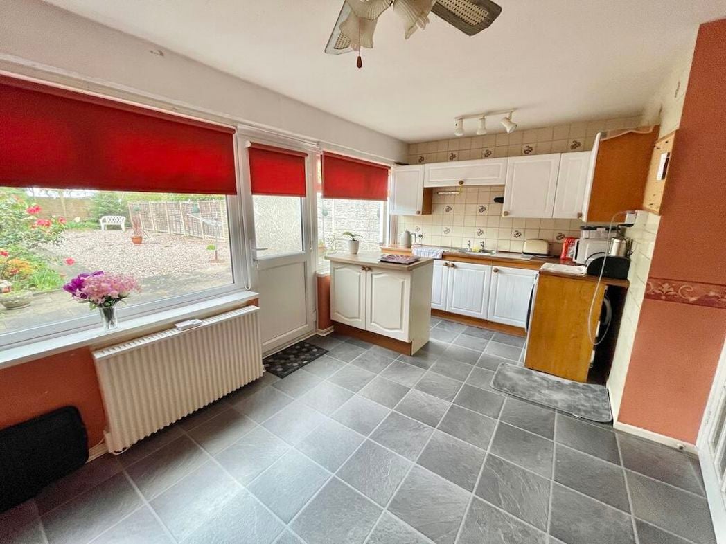 Property image 3 of 11