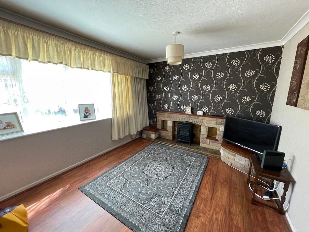 Property image 2 of 11