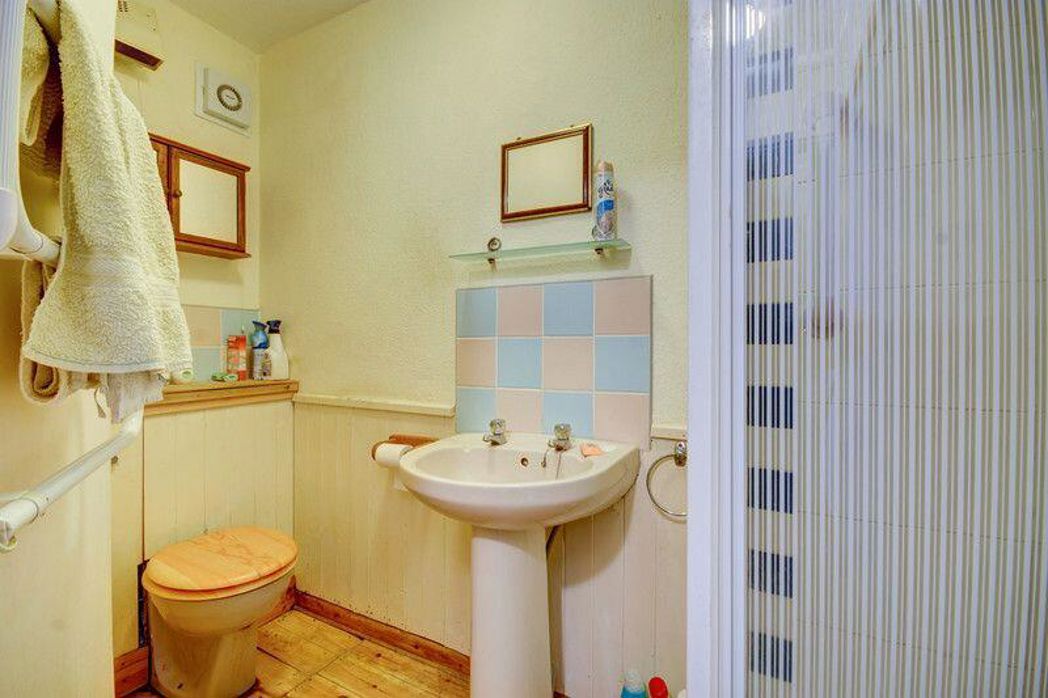 Property image 4 of 8