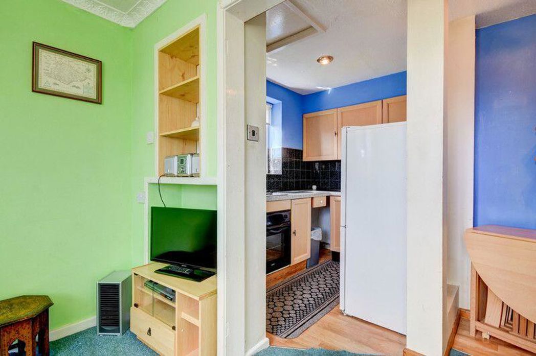 Property image 5 of 8