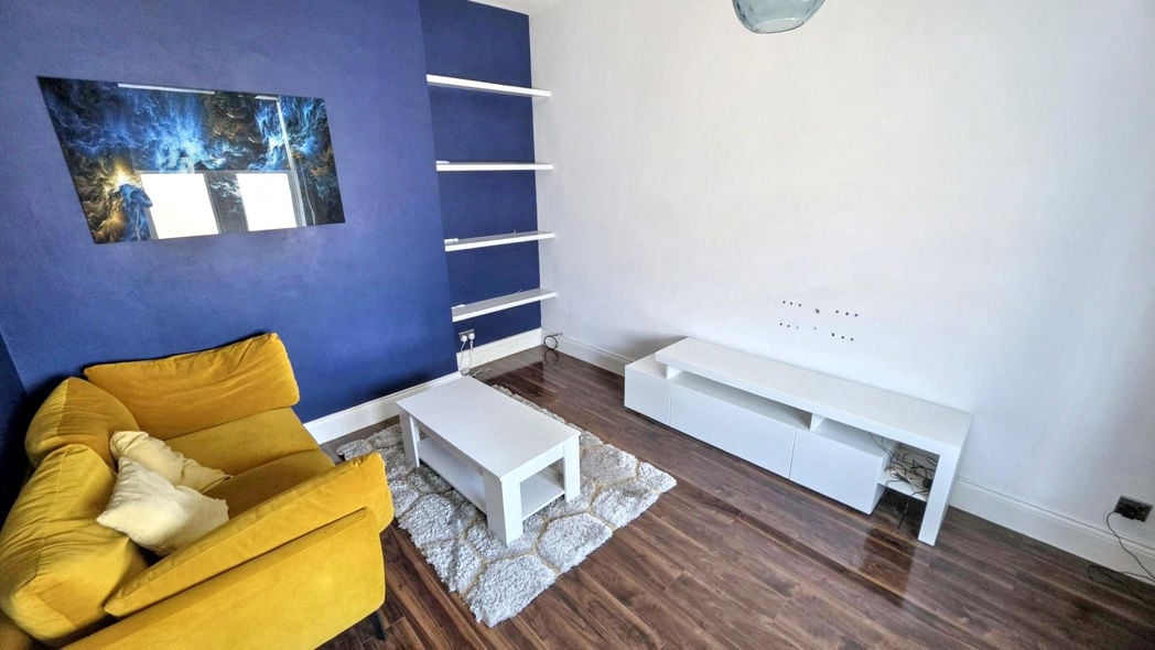 Property image 2 of 13