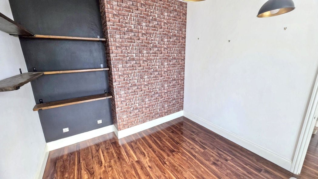 Property image 4 of 13
