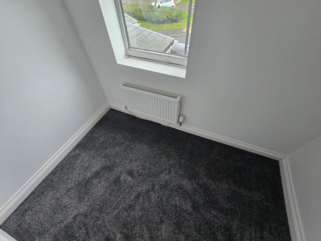 Property image 8 of 12