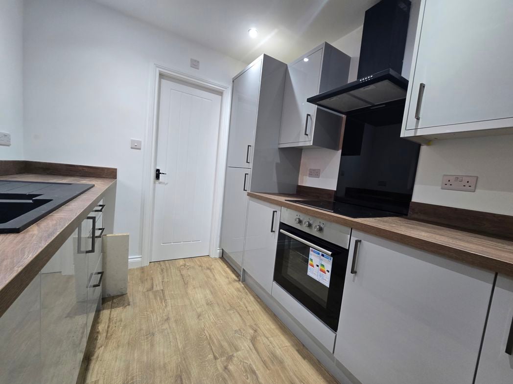 Property image 3 of 12