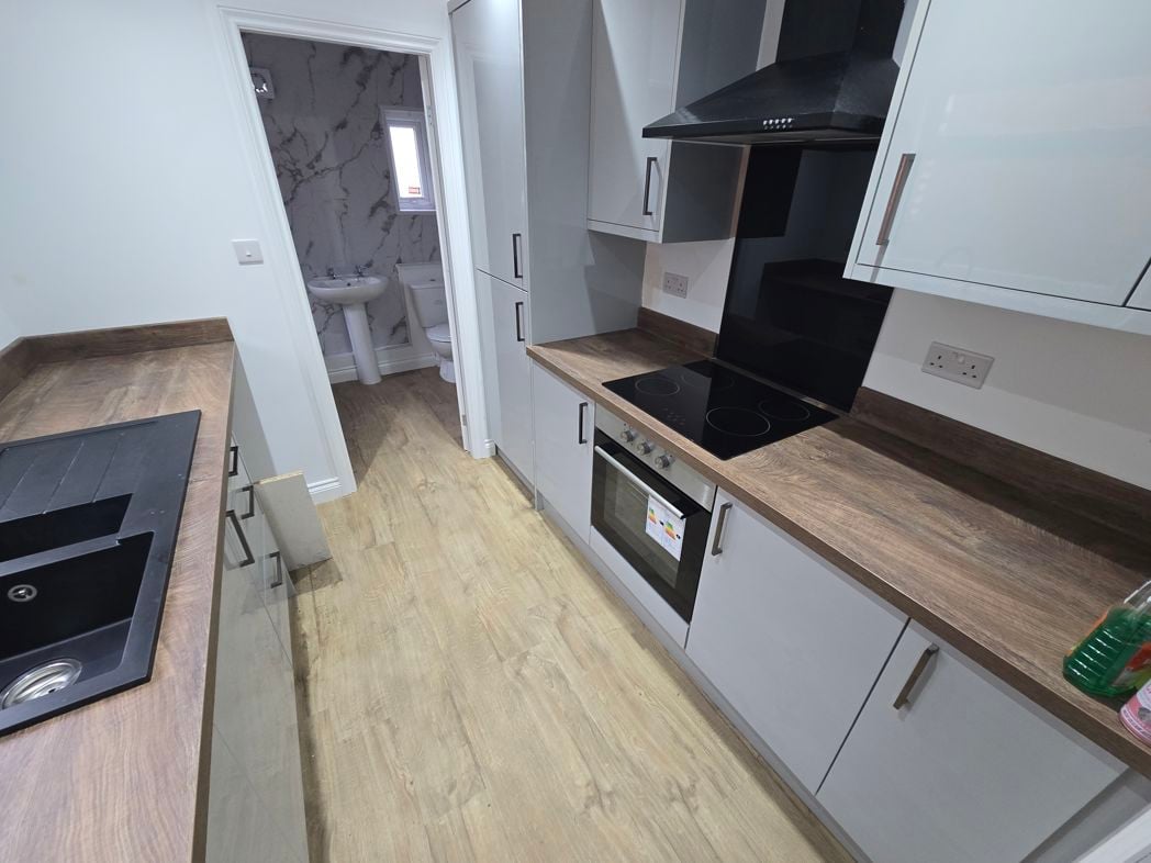 Property image 5 of 12