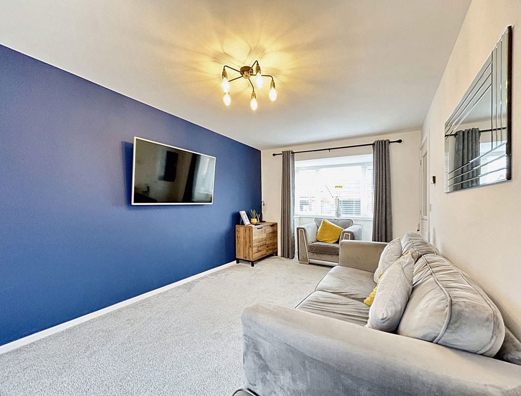 Property image 2 of 20