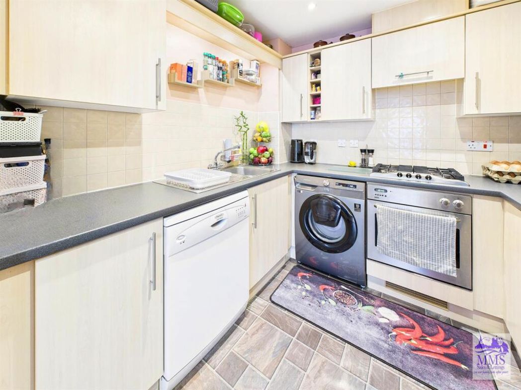 Property image 6 of 11