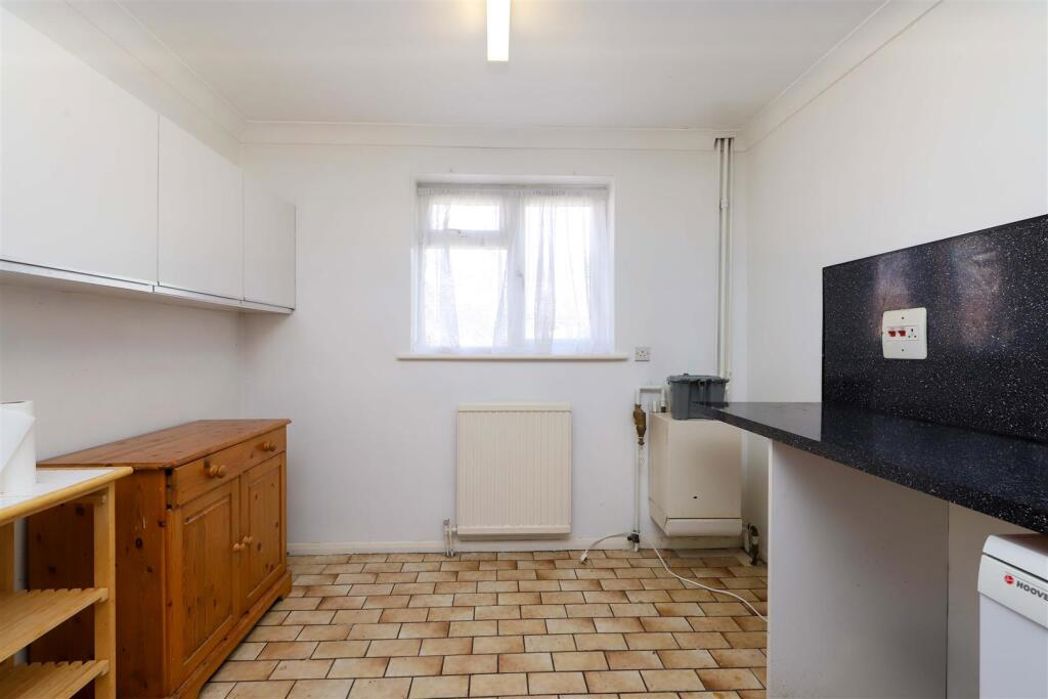 Property image 4 of 6