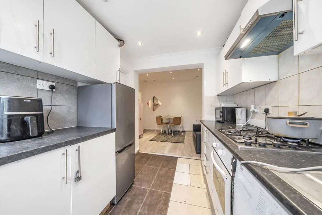 Property image 2 of 9