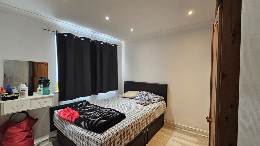 Property image 6 of 9
