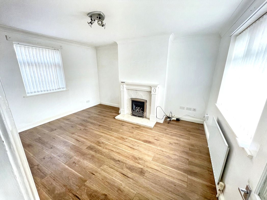 Property image 3 of 8