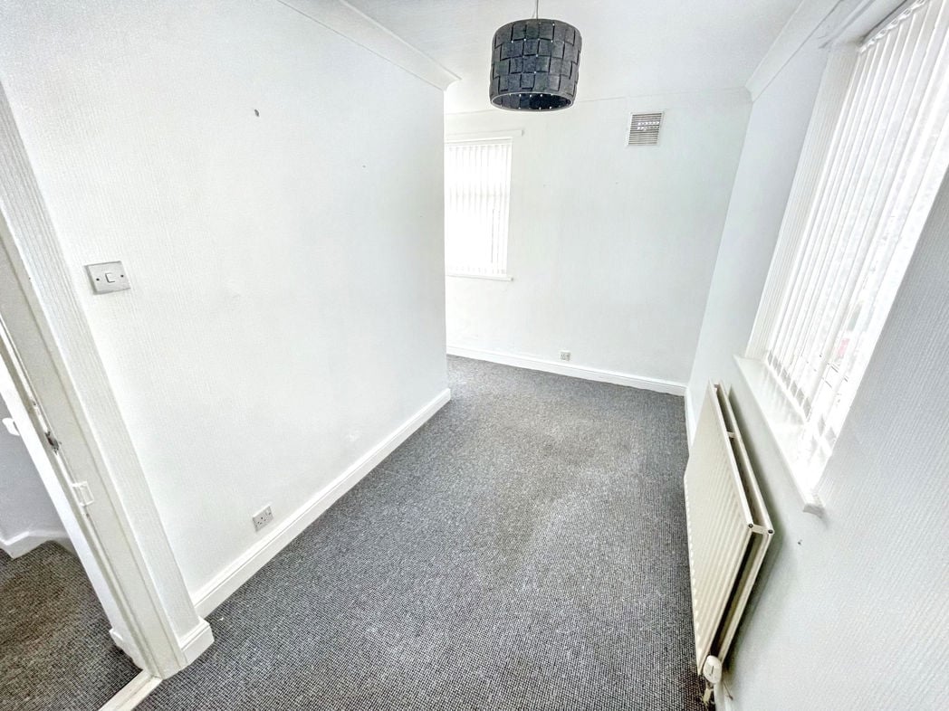 Property image 7 of 8