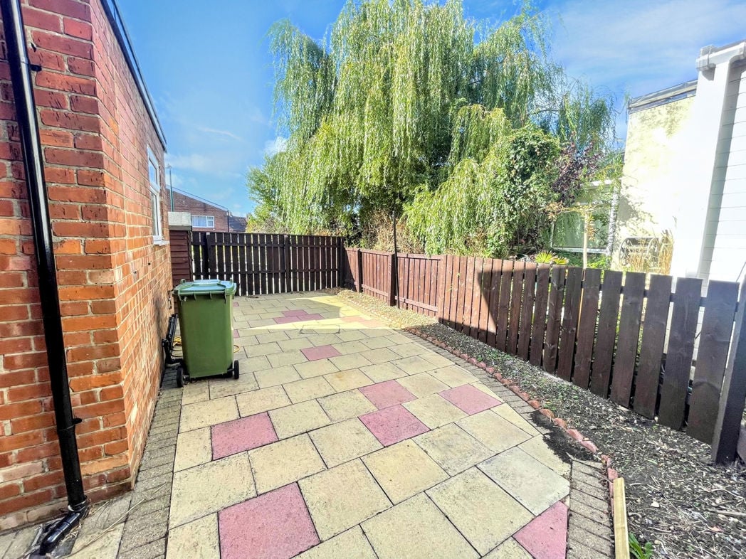 Property image 8 of 9