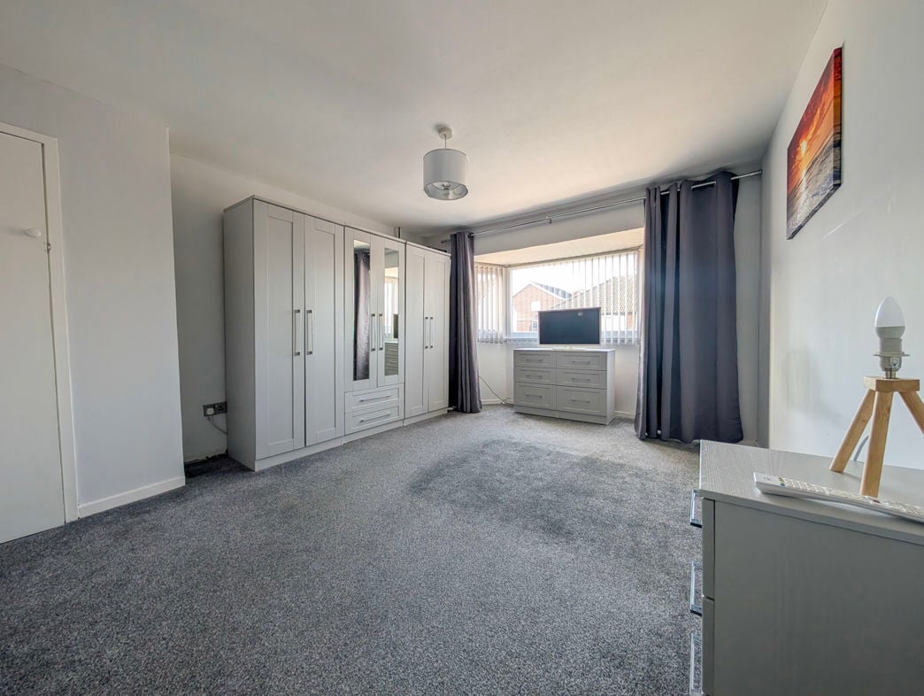 Property image 8 of 16
