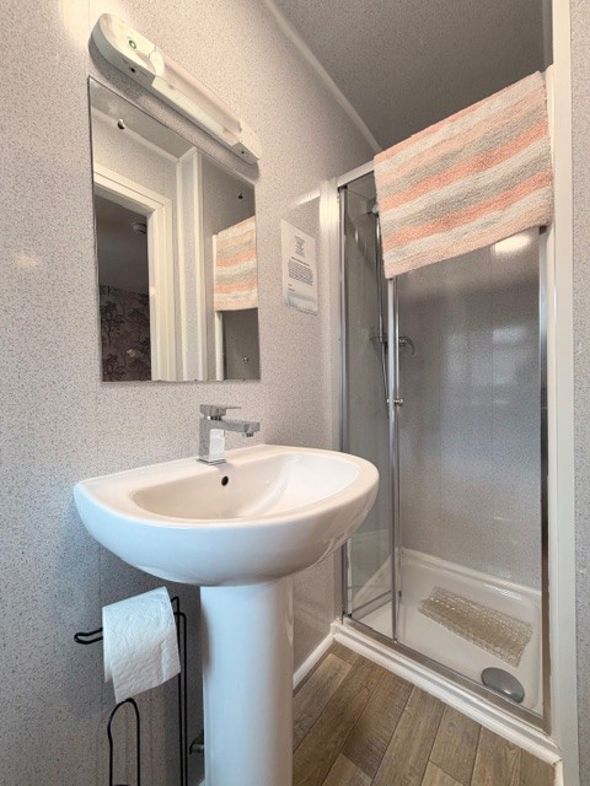 Property image 3 of 30
