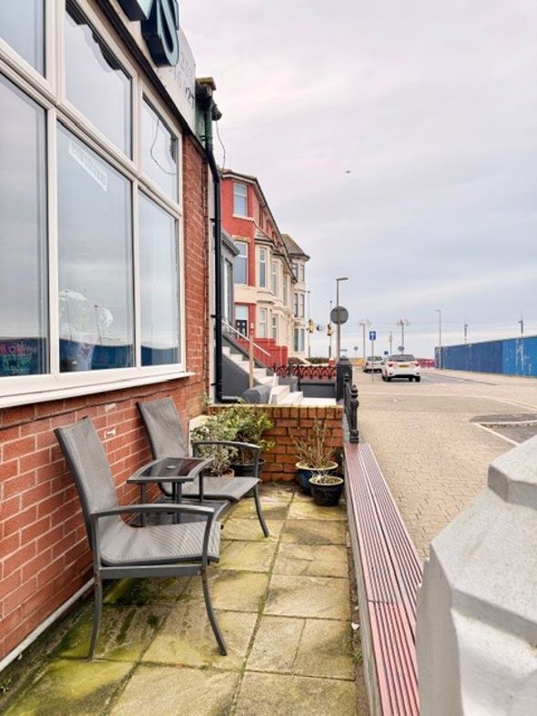 Property image 4 of 30