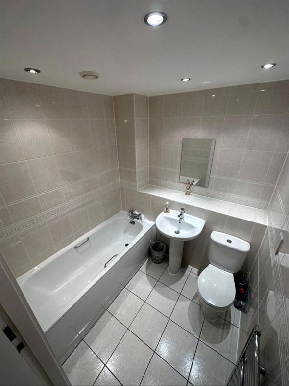 Property image 8 of 8