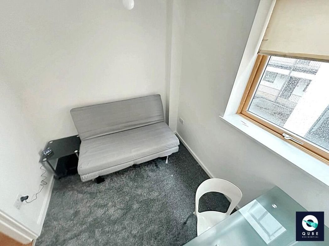 Property image 5 of 8