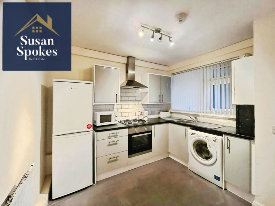 Property image 3 of 9