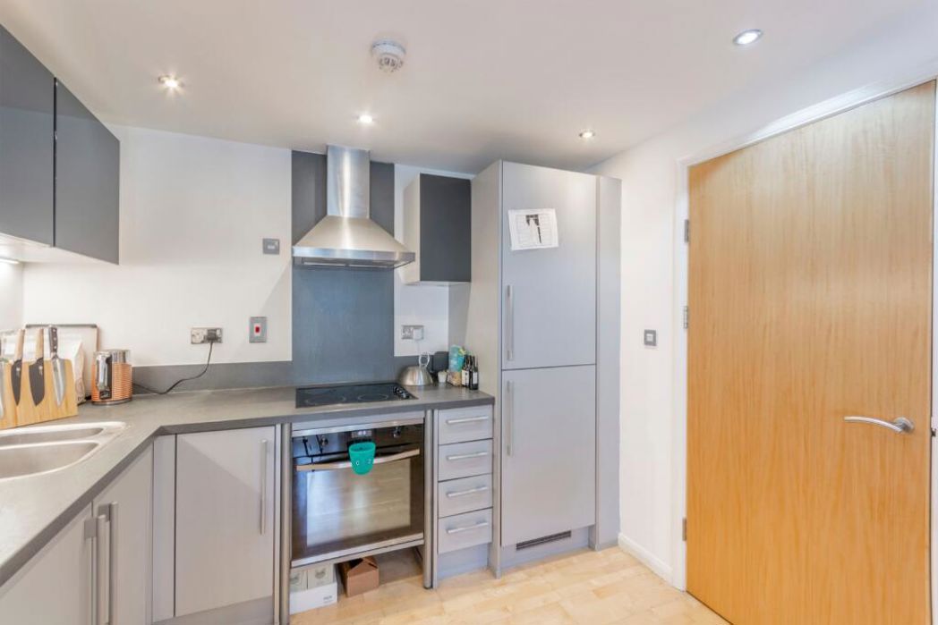 Property image 6 of 9