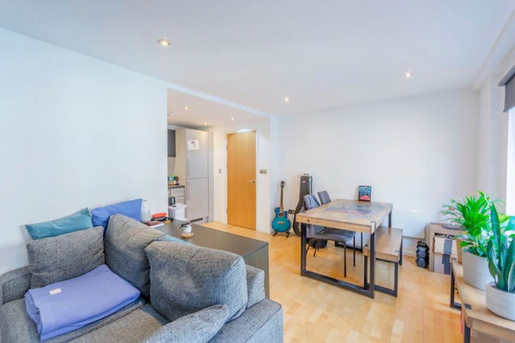 Property image 7 of 9