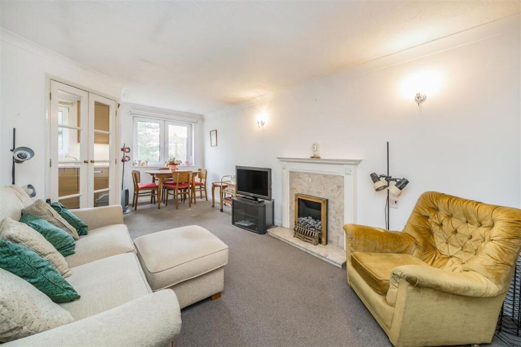 Property image 2 of 10