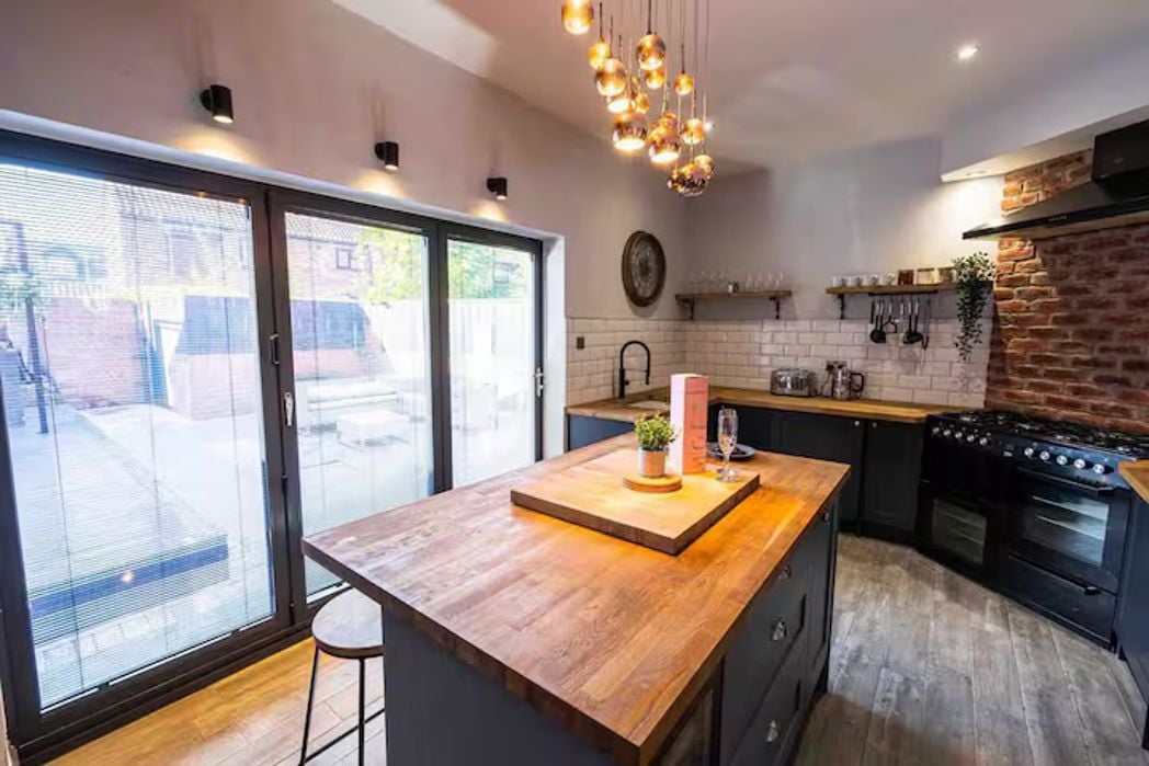 Property image 2 of 15