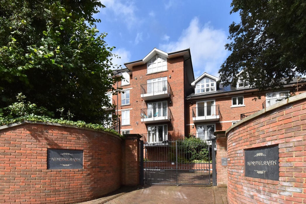 Property image 1 of 17