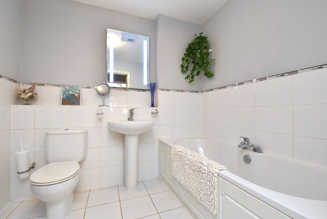 Property image 7 of 17