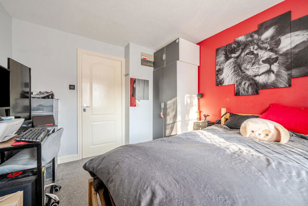 Property image 11 of 15