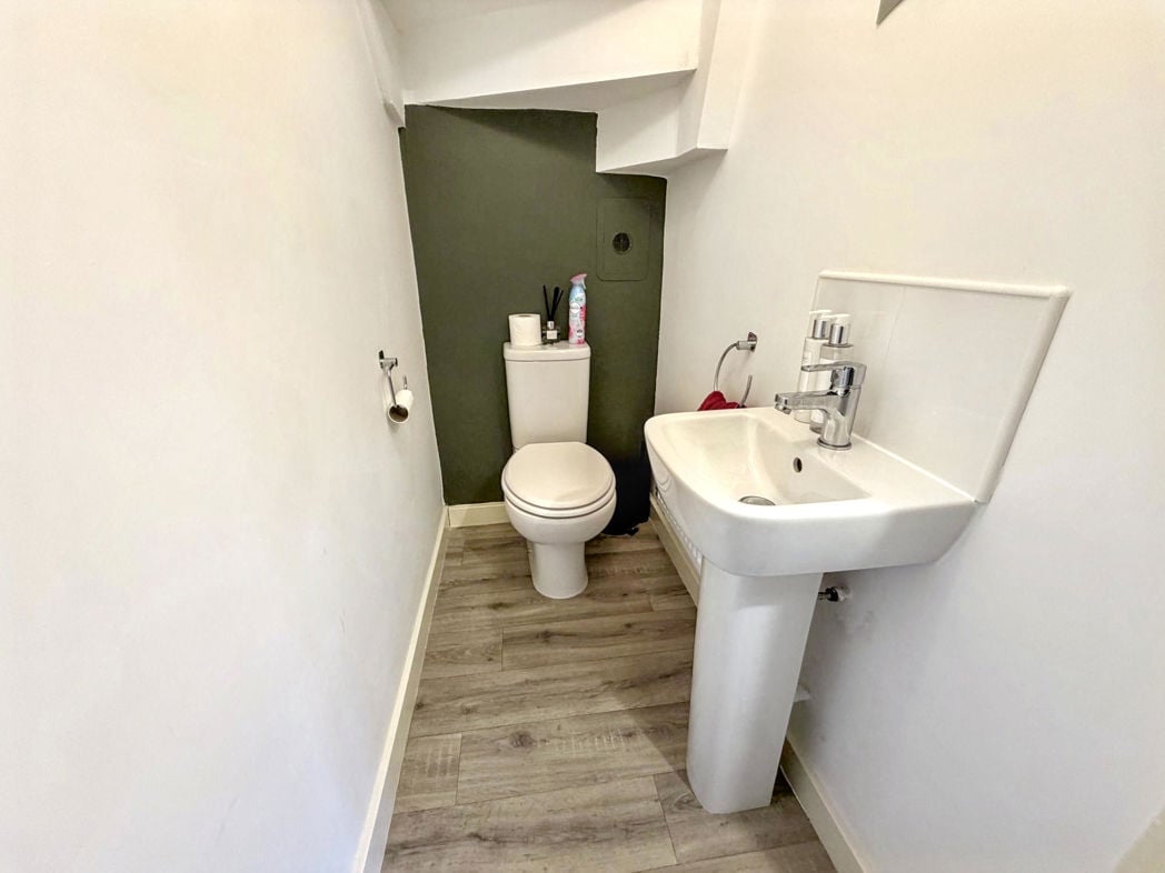 Property image 7 of 15