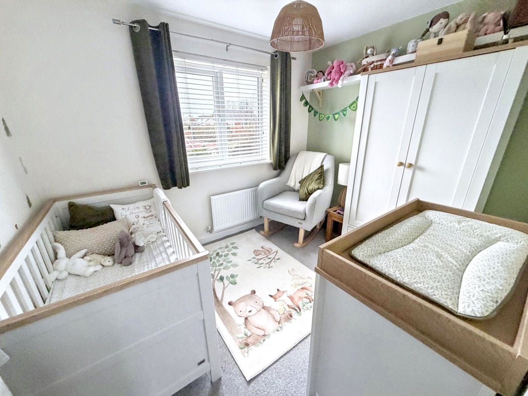 Property image 11 of 15