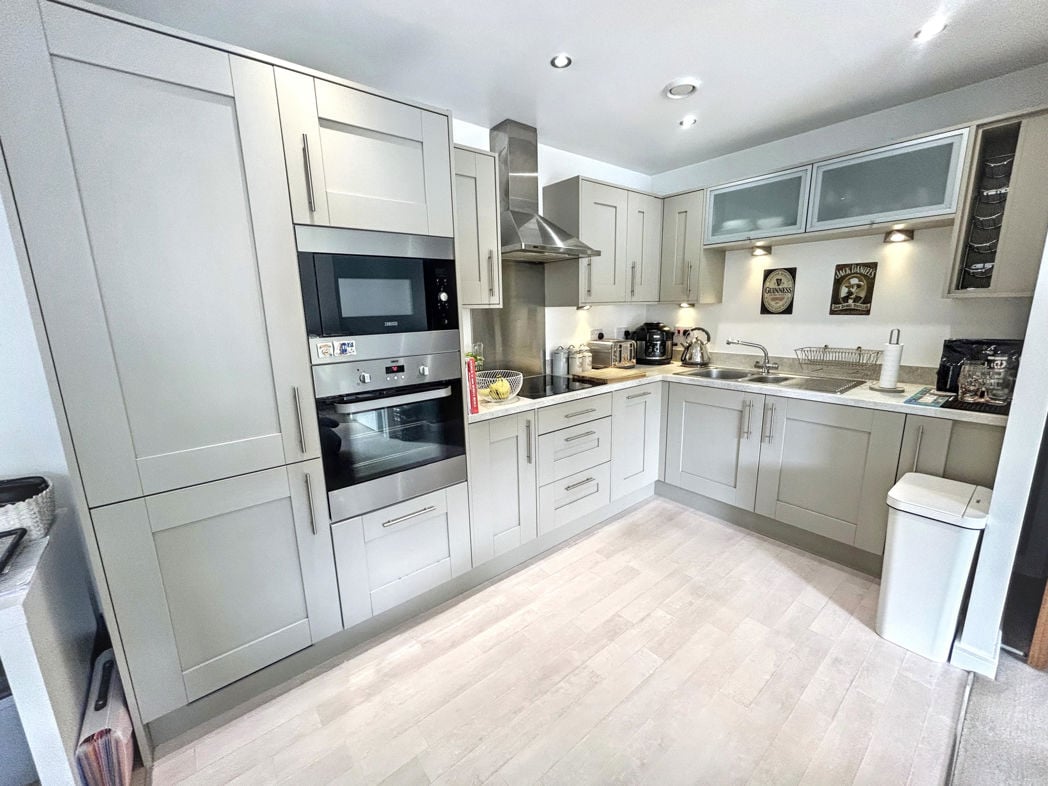 Property image 4 of 22