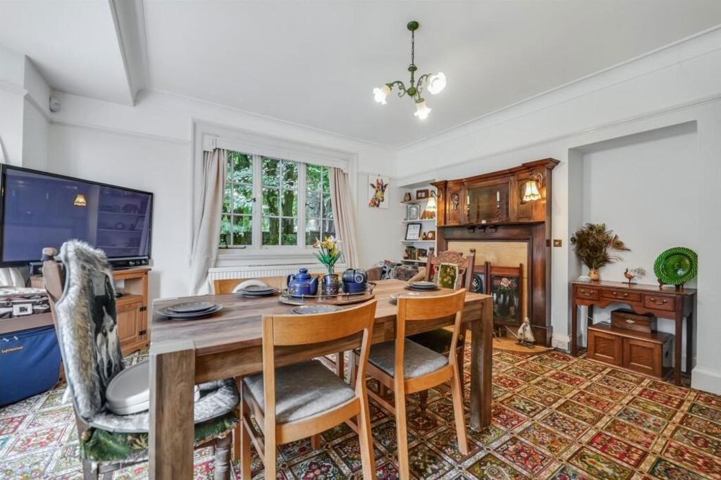 Property image 8 of 30
