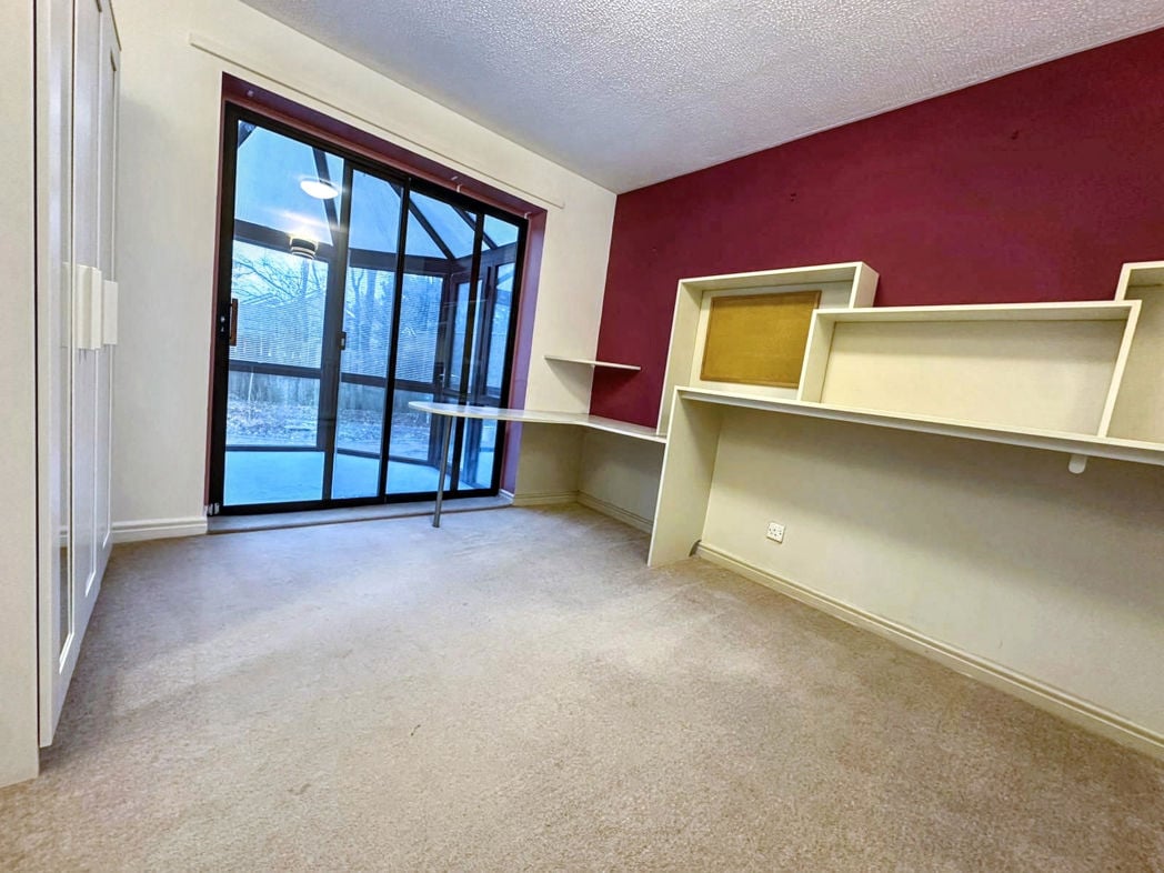 Property image 5 of 11