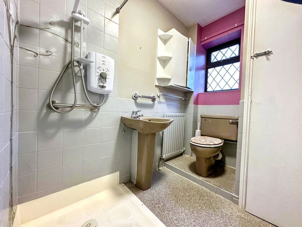 Property image 7 of 11