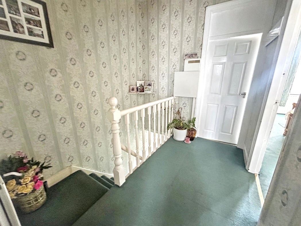 Property image 8 of 16