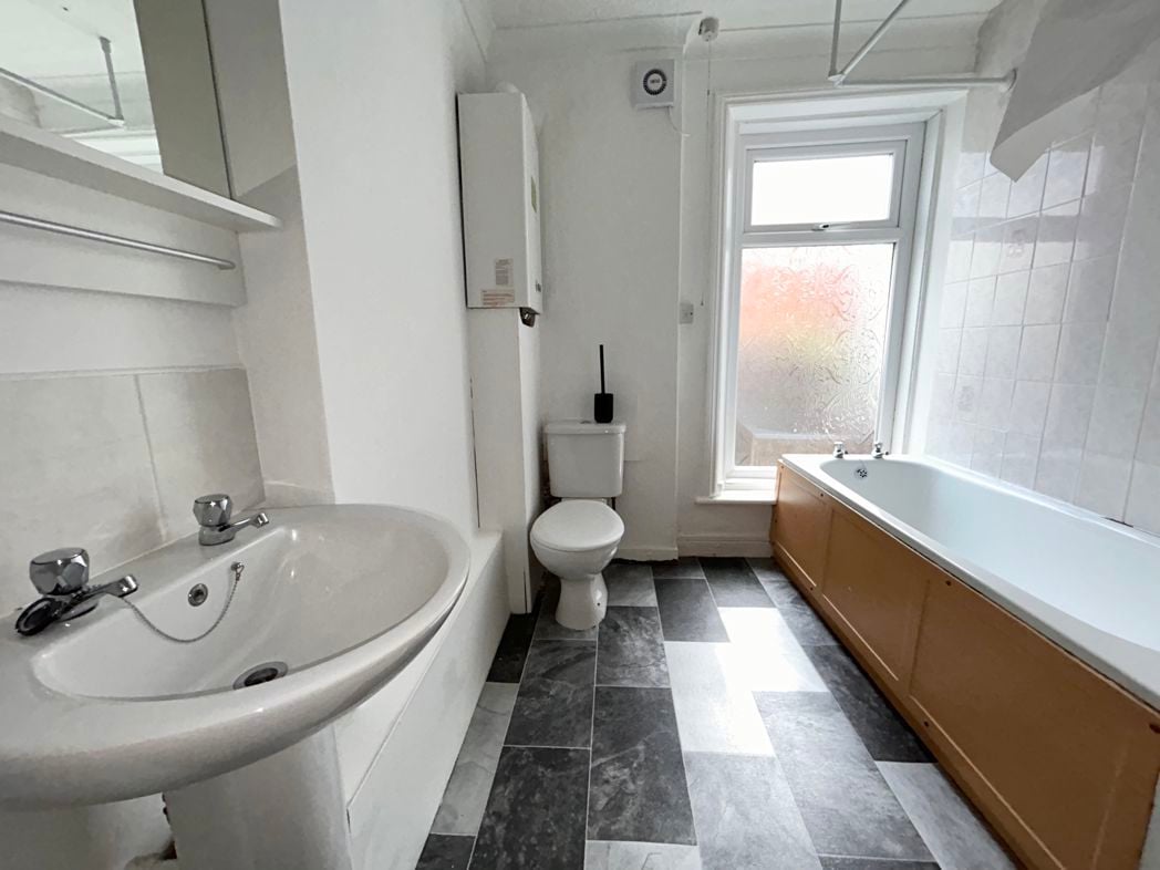 Property image 5 of 6