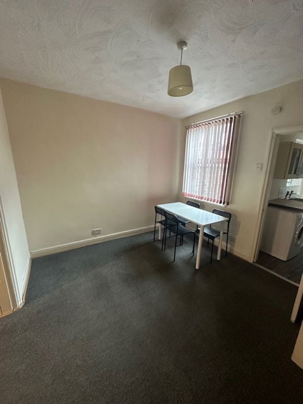 Property image 5 of 12