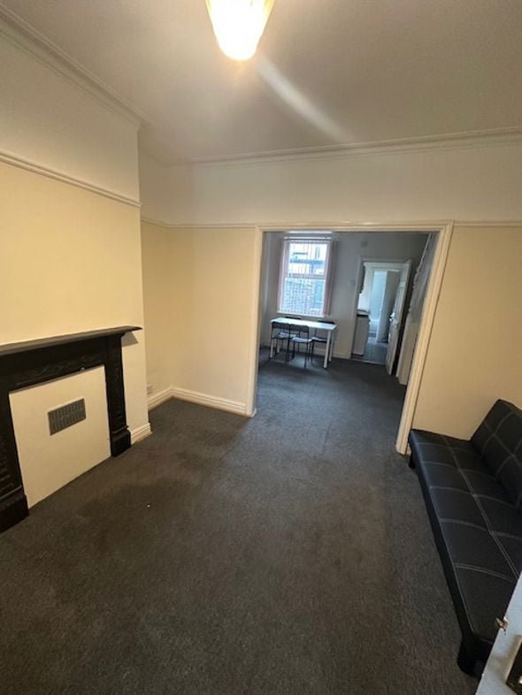 Property image 2 of 12