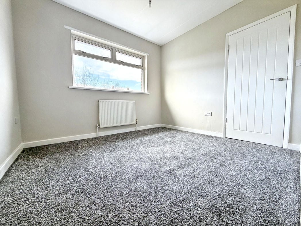 Property image 12 of 17