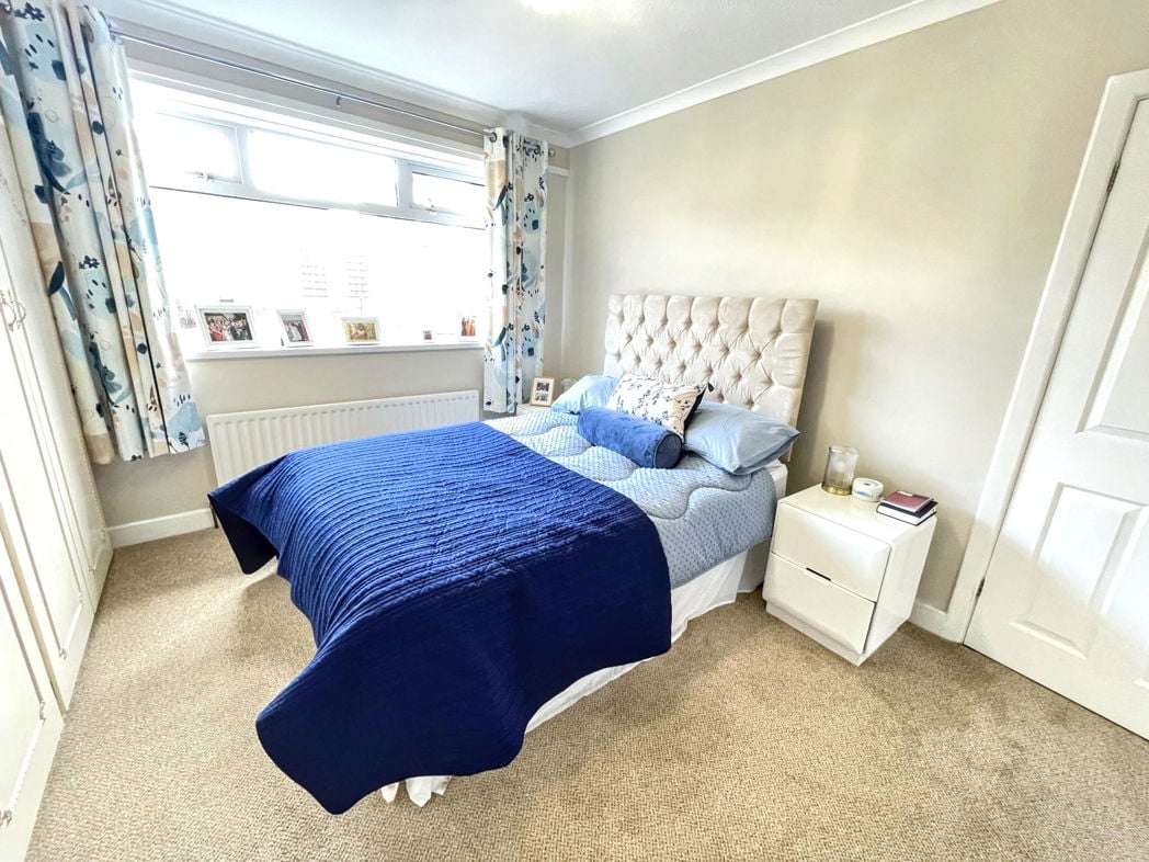 Property image 6 of 8