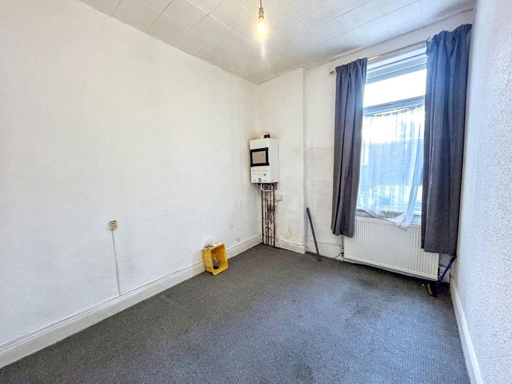 Property image 5 of 8