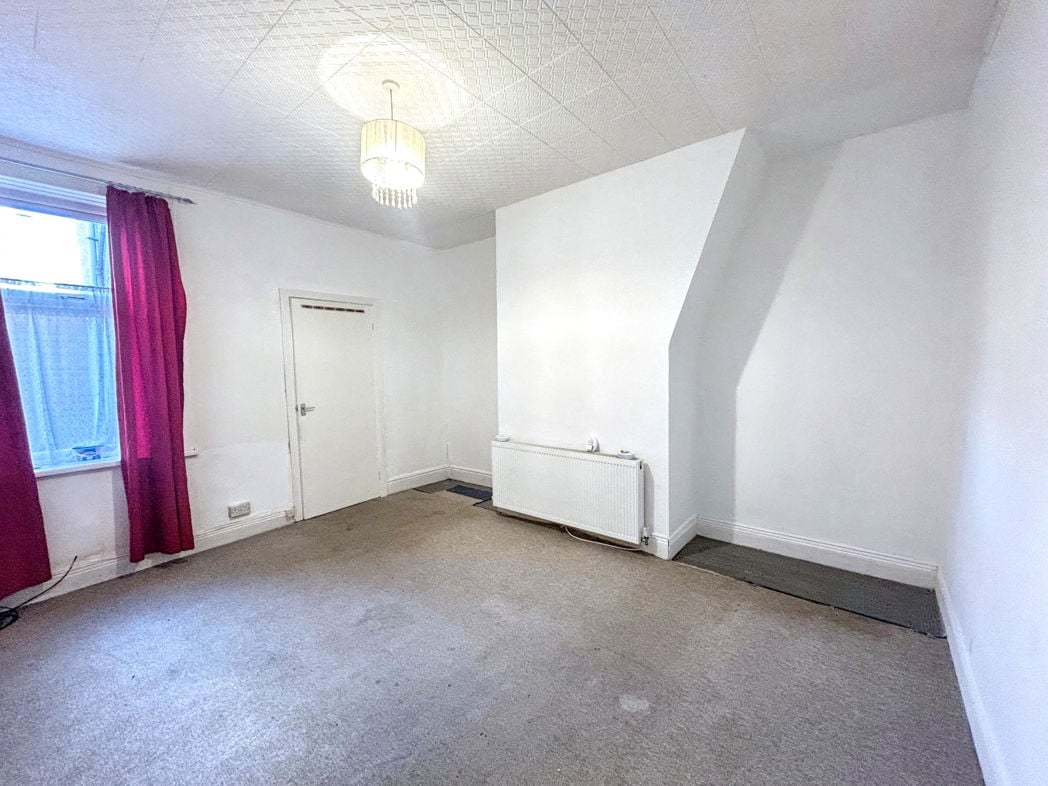 Property image 2 of 8