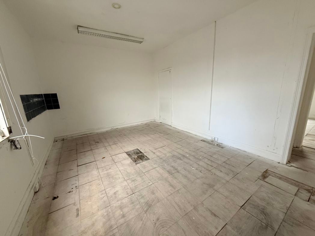 Property image 7 of 8