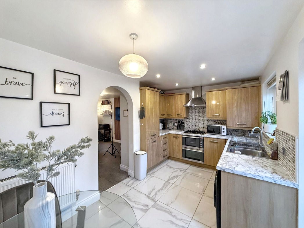 Property image 7 of 16