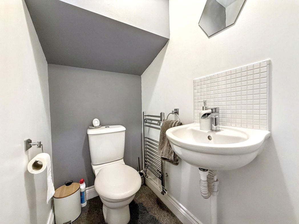 Property image 5 of 16
