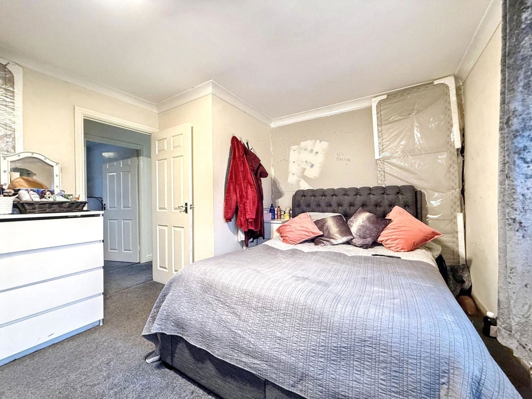 Property image 11 of 23