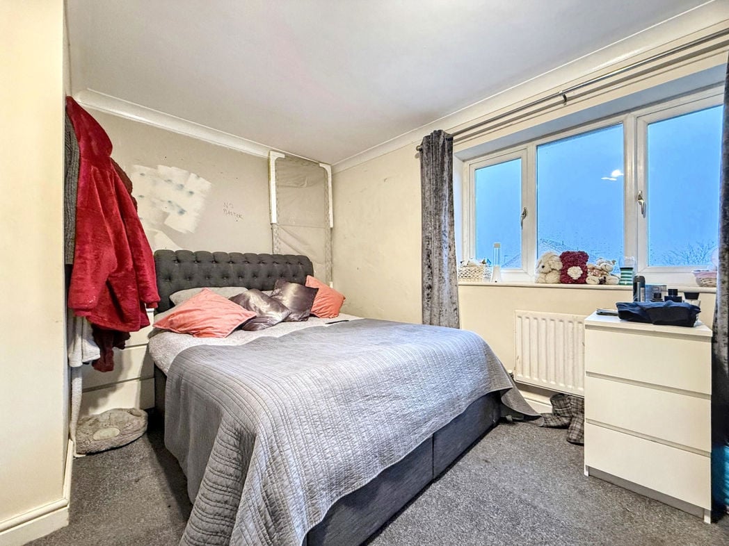 Property image 12 of 23