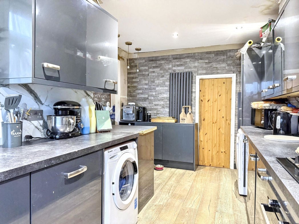 Property image 8 of 23